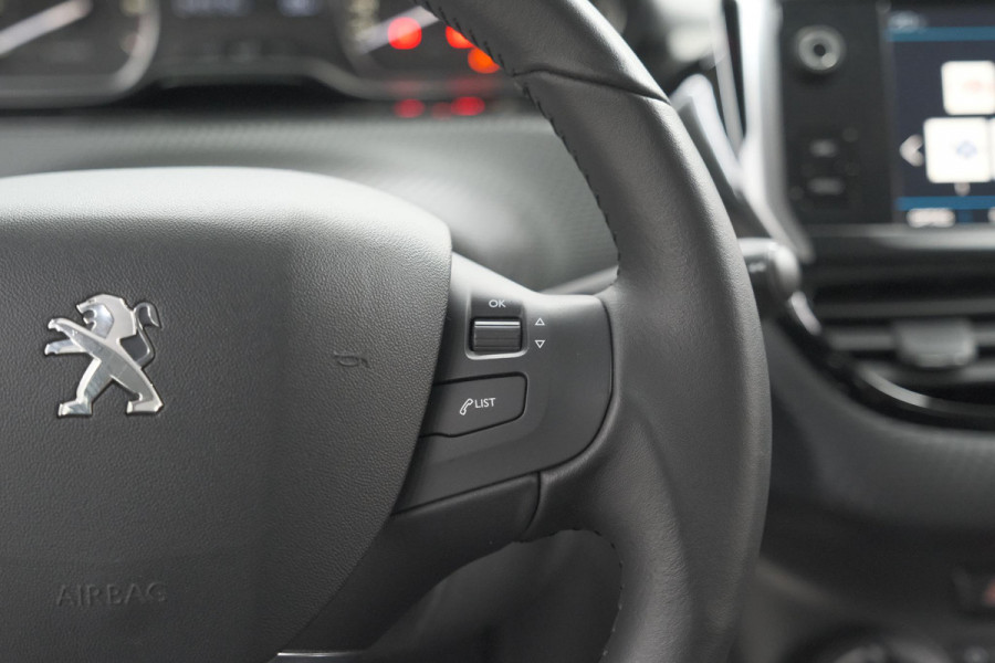 Peugeot 2008 PureTech 110 EAT6 Active | Camera | Apple CarPlay | Parkeersensoren