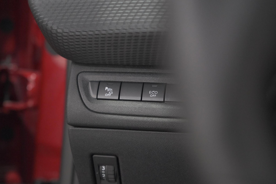 Peugeot 2008 PureTech 110 EAT6 Active | Camera | Apple CarPlay | Parkeersensoren