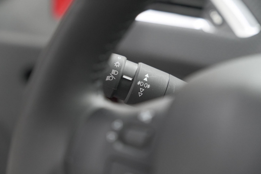 Peugeot 2008 PureTech 110 EAT6 Active | Camera | Apple CarPlay | Parkeersensoren