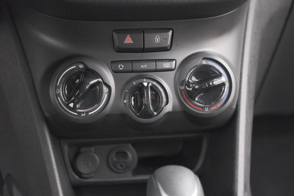 Peugeot 2008 PureTech 110 EAT6 Active | Camera | Apple CarPlay | Parkeersensoren