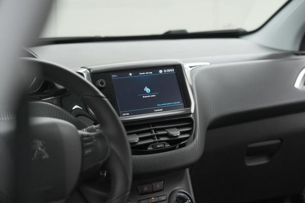 Peugeot 2008 PureTech 110 EAT6 Active | Camera | Apple CarPlay | Parkeersensoren