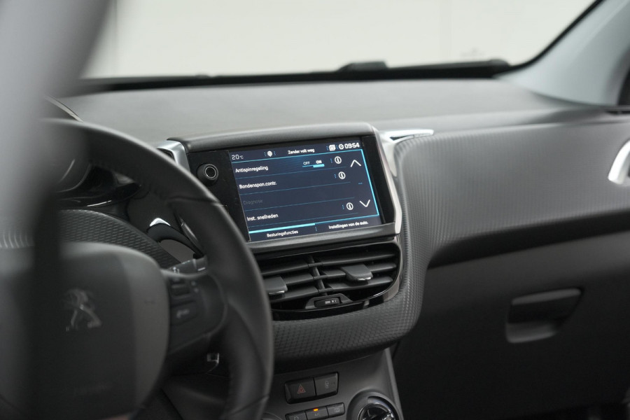 Peugeot 2008 PureTech 110 EAT6 Active | Camera | Apple CarPlay | Parkeersensoren