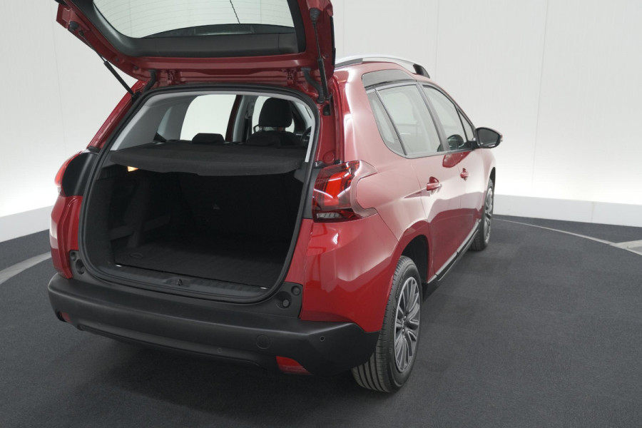 Peugeot 2008 PureTech 110 EAT6 Active | Camera | Apple CarPlay | Parkeersensoren