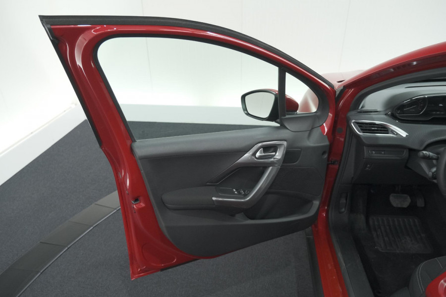 Peugeot 2008 PureTech 110 EAT6 Active | Camera | Apple CarPlay | Parkeersensoren