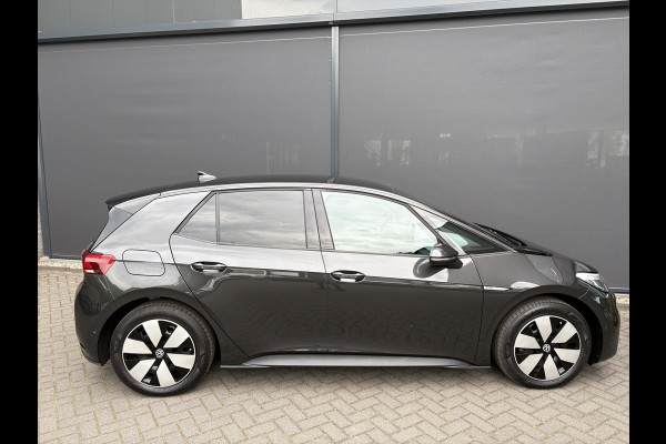 Volkswagen ID.3 Pro Advantage 58 kWh Airco - Achteruitrijcamera - Navigatie - Apple carplay - parkeersensoren - Voorstoelen verwarmd - Rondomzicht camera - Licht metalen velgen 18 inch - Radio - Led verlichting  - Stuur multifunctioneel - Cruise control