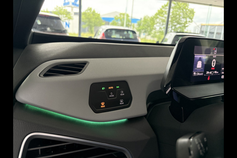 Volkswagen ID.3 Pro Advantage 58 kWh Airco - Achteruitrijcamera - Navigatie - Apple carplay - parkeersensoren - Voorstoelen verwarmd - Rondomzicht camera - Licht metalen velgen 18 inch - Radio - Led verlichting  - Stuur multifunctioneel - Cruise control