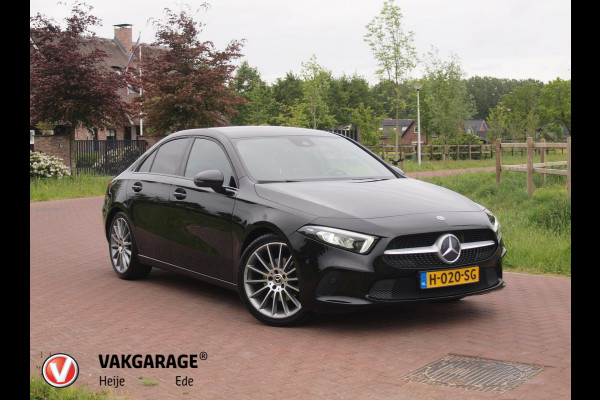 Mercedes-Benz A-Klasse 200 Launch Edition | Camera | Trekhaak | Automaat | Apple Carplay | Virtual Cockpit |