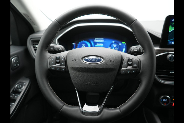Ford Kuga 2.5 Vignale PHEV 225pk Dealer O.H. | Trekhaak Af Fabriek | 360 Camera | Adaptive Cruise | Lederen Sportstoelen Memory & Verwarmd | Bang & Olufsen | Apple Carplay | Keyless | Achterbank Verwarmd | Blis | Stuur Verwarmd | Navigatie | DAB | Plug In Hybrid |