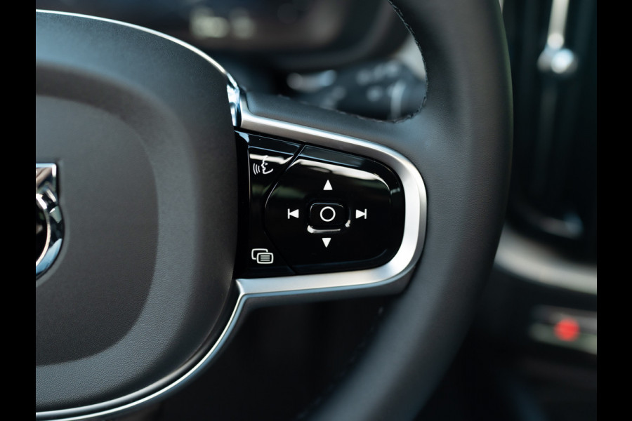 Volvo XC60 2.0 T6 Plug-in hybrid AWD Plus Black Edition | Harman/ Kardon | 360 Camera | Blind Spot | Panodak | Facelift | Prijs Rijklaar!!