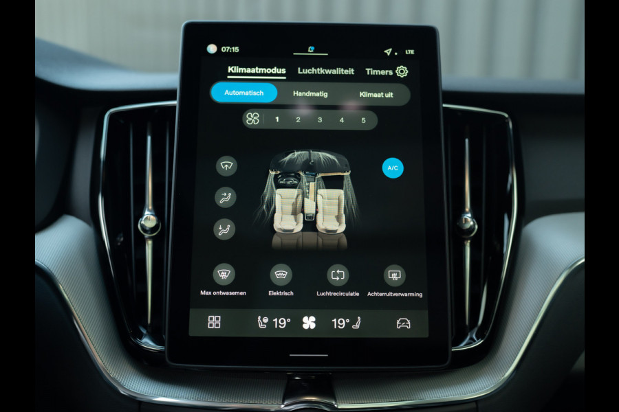Volvo XC60 2.0 T6 Plug-in hybrid AWD Plus Black Edition | Harman/ Kardon | 360 Camera | Blind Spot | Panodak | Facelift | Prijs Rijklaar!!