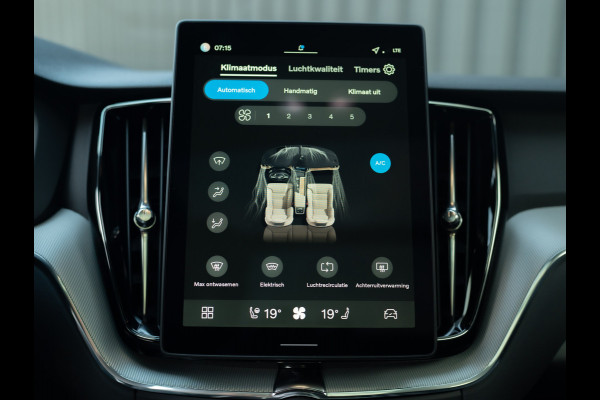 Volvo XC60 2.0 T6 Plug-in hybrid AWD Plus Black Edition | Harman/ Kardon | 360 Camera | Blind Spot | Panodak | Facelift | Prijs Rijklaar!!