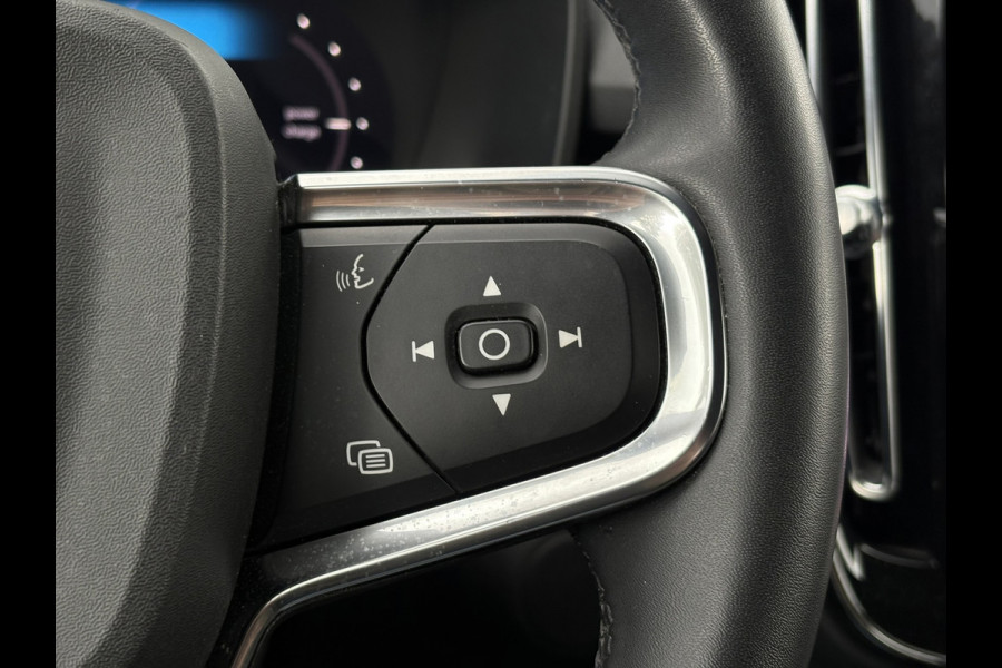 Volvo XC40 Recharge Plus 70 kWh (EV) | Trekhaak wegkl. Stoel+Stuurverw., Carplay/Android, Camera, Cruise | 1e Eigenaar | Dealeroh.
