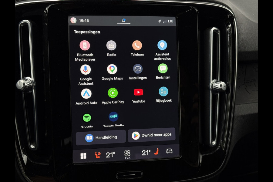 Volvo XC40 Recharge Plus 70 kWh (EV) | Trekhaak wegkl. Stoel+Stuurverw., Carplay/Android, Camera, Cruise | 1e Eigenaar | Dealeroh.