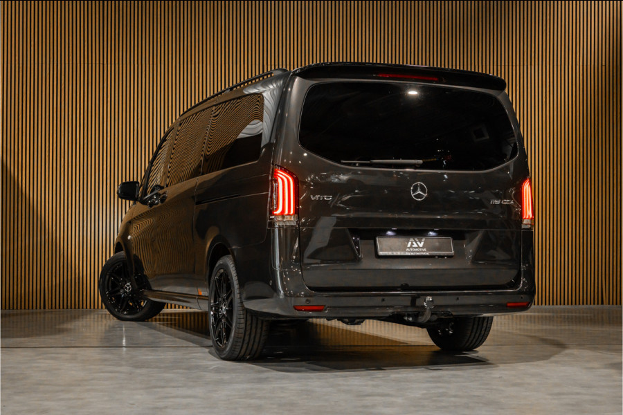 Mercedes-Benz Vito 119 CDI DC L3 XL | AMG | L+R Schuifdeur | Dubbel cabine | Navigatie | CarPlay | Camera | Lederen bekleding | Stoelverwarming | 2500 kg trekgewicht | Trekhaak | Multibeam Led | PDC V+A