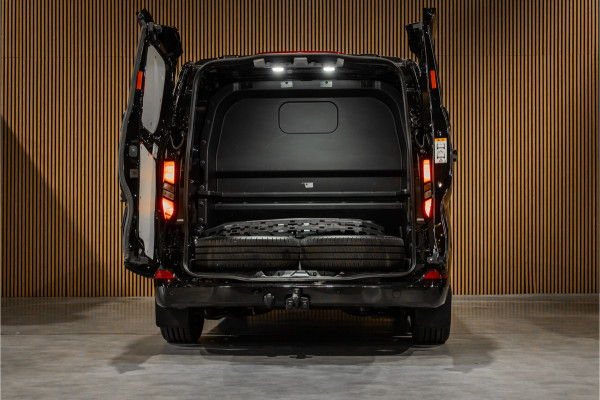 Ford Transit Custom 300 2.0 TDCI Limited DC | 360 Camera | ACC | Blind Spot | L+R Schuifdeur | Trekhaak | Navigatie | CarPlay | DAB | Dealer onderhouden | BPM Vrij