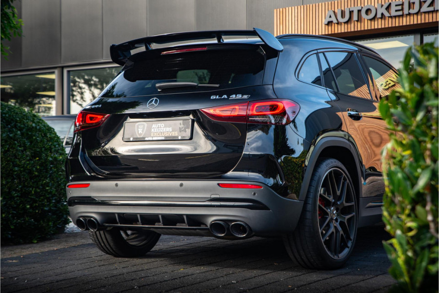 Mercedes-Benz GLA AMG 45 S 4MATIC+ Mercedes-Benz GLA 45 S AMG 4MATIC+ Panodak Schaalstoelen Burmester Ambient Widescreen 360 Camera