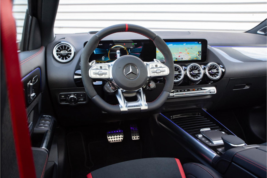 Mercedes-Benz GLA AMG 45 S 4MATIC+ Mercedes-Benz GLA 45 S AMG 4MATIC+ Panodak Schaalstoelen Burmester Ambient Widescreen 360 Camera