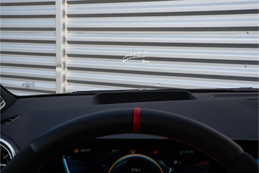 Mercedes-Benz GLA AMG 45 S 4MATIC+ Mercedes-Benz GLA 45 S AMG 4MATIC+ Panodak Schaalstoelen Burmester Ambient Widescreen 360 Camera