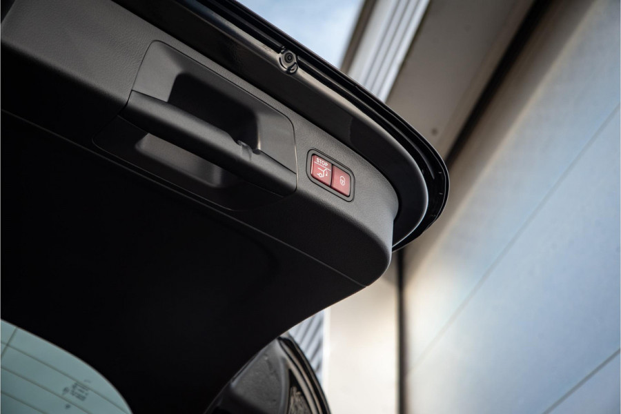 Mercedes-Benz GLA AMG 45 S 4MATIC+ Mercedes-Benz GLA 45 S AMG 4MATIC+ Panodak Schaalstoelen Burmester Ambient Widescreen 360 Camera