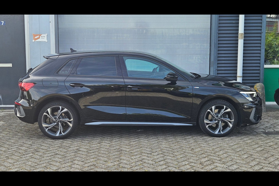 Audi A3 Sportback 40 TFSI-e 3x S-line Keyless Matrix Memory Camera Virtual
