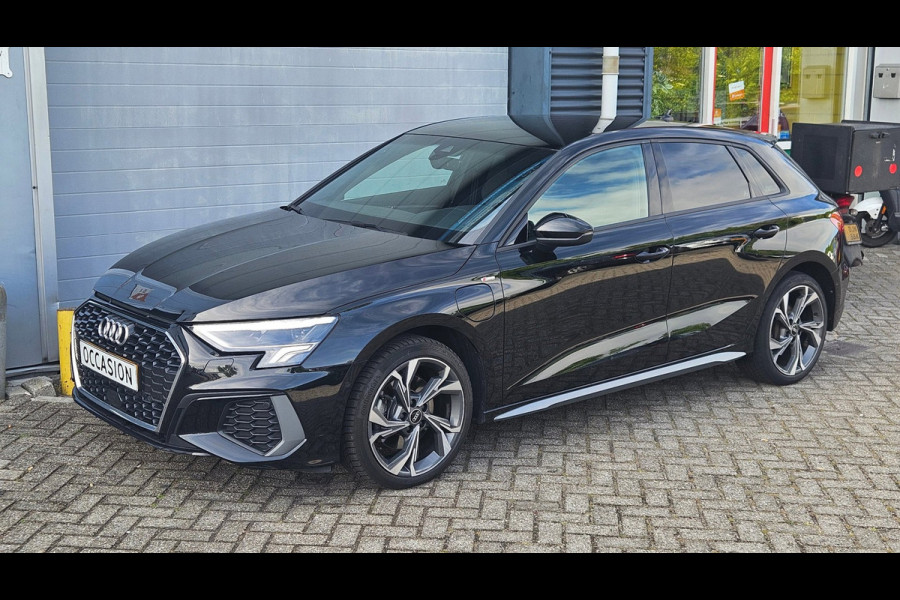 Audi A3 Sportback 40 TFSI-e 3x S-line Keyless Matrix Memory Camera Virtual