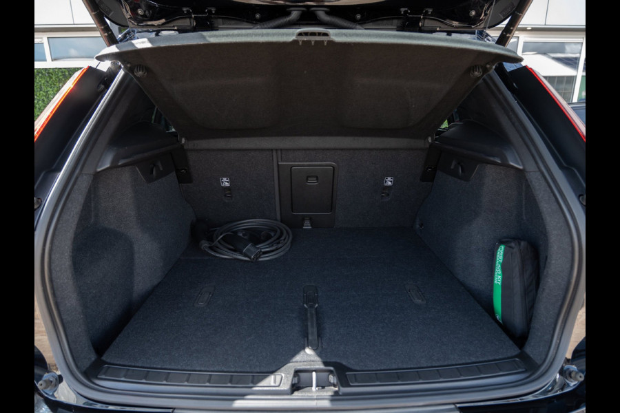 Volvo XC40 P8 Recharge Twin Plus 78 kWh 408PK |537KM WLTP | Trekhaak | Carplay | BTW