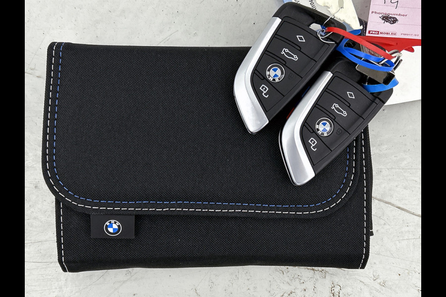 BMW i4 EDrive35 70 kWh M-sportpakket (1e Eig, Dealer OnderH, Navi Pro, Camera, Carplay, Addapt Cruise, StoelV, PDC V+A, Etc)