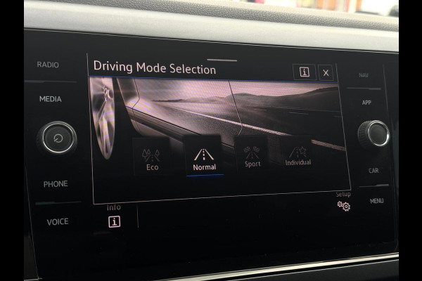 Volkswagen Taigo 1.0 TSI R-Line Business DSG-7 | Panorama | Camera | Parksensor | Adaptive Cruise Conrol | LED | Carplay