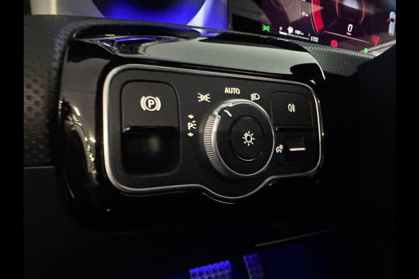 Mercedes-Benz A-Klasse 180 AMG Pano|Memory|Burmester|HuD|VOL