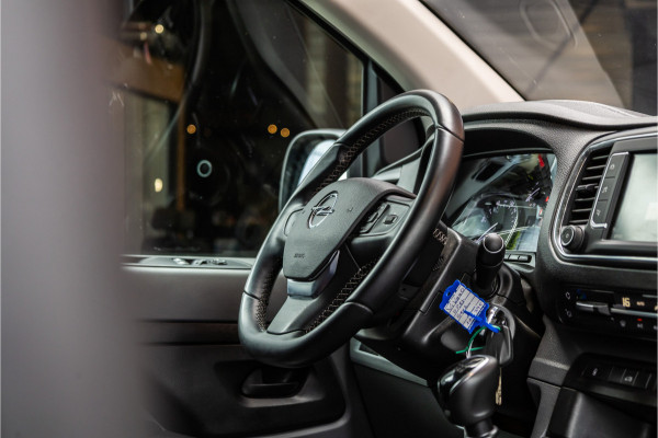 Opel Vivaro 2.0 CDTI L2H1 | Marge | BTW & BPM Vrij | Head-Up | Bi-Xenon | Camera | CarPlay | Navigatie | Trekhaak | Airco | Cruise control | Nieuwe APK