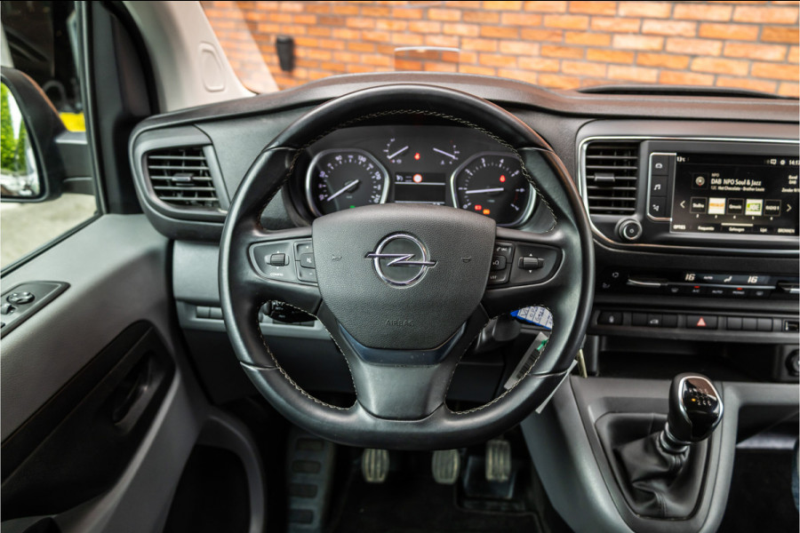 Opel Vivaro 2.0 CDTI L2H1 | Marge | BTW & BPM Vrij | Head-Up | Bi-Xenon | Camera | CarPlay | Navigatie | Trekhaak | Airco | Cruise control | Nieuwe APK