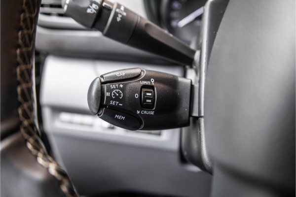 Opel Vivaro 2.0 CDTI L2H1 | Marge | BTW & BPM Vrij | Head-Up | Bi-Xenon | Camera | CarPlay | Navigatie | Trekhaak | Airco | Cruise control | Nieuwe APK
