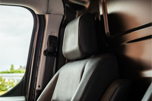Opel Vivaro 2.0 CDTI L2H1 | Marge | BTW & BPM Vrij | Head-Up | Bi-Xenon | Camera | CarPlay | Navigatie | Trekhaak | Airco | Cruise control | Nieuwe APK