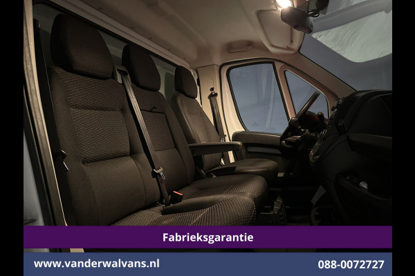Peugeot Boxer 2.2 BlueHDi 165pk Bakwagen 434cm Lang Laadklep Fabrieksgarantie Euro6 Airco | Camera | Cruisecontrol Bijrijdersbank, 910kg laadvermogen