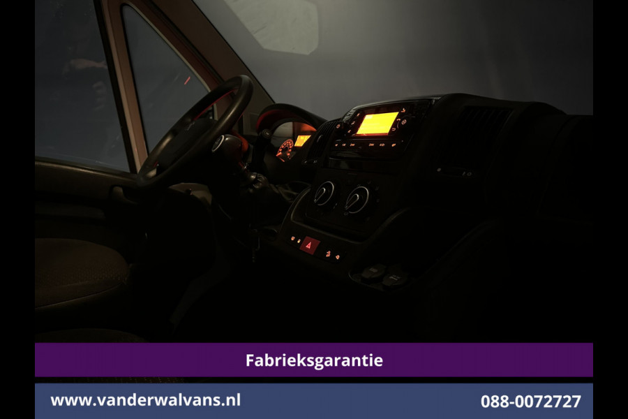 Peugeot Boxer 2.2 BlueHDi 165pk Bakwagen 434cm Lang Laadklep Fabrieksgarantie Euro6 Airco | Camera | Cruisecontrol Bijrijdersbank, 910kg laadvermogen