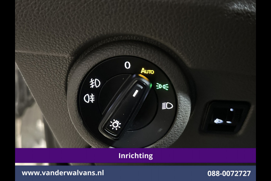 Volkswagen Transporter 2.0 TDI L2H1 Inrichting Euro6 Airco | Omvormer | Imperiaal | Camera | Trekhaak | Apple Carplay Android Auto, Cruisecontrol, Parkeersensoren