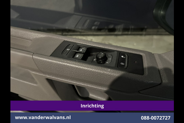 Volkswagen Transporter 2.0 TDI L2H1 Inrichting Euro6 Airco | Omvormer | Imperiaal | Camera | Trekhaak | Apple Carplay Android Auto, Cruisecontrol, Parkeersensoren