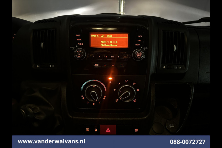 Citroën Jumper 2.2 BlueHDi 141pk Bakwagen 436cm lang Laadklep 1115kg laadvermogen Euro6 Airco | Cruisecontrol | Bijrijdersbank