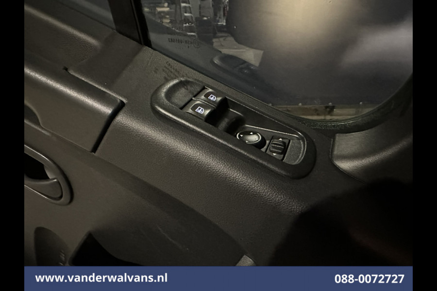 Renault Master 2.3 dCi 145pk Bakwagen Laadklep Euro6 Airco | LED | 990kg laadvermogen Bijrijdersbank