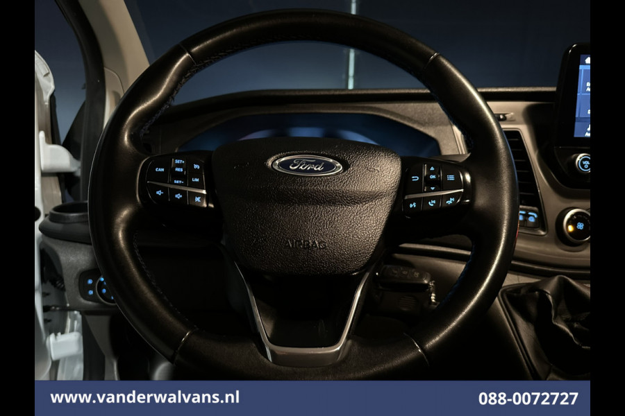 Ford Transit Custom 2.0 TDCI 131pk L2H1 Euro6 Airco | LED | Apple Carplay | Cruisecontrol | 2800kg Trekhaak Parkeersensoren, Stoelverwarming, Verwarmde voorruit, Bijrijdersbank