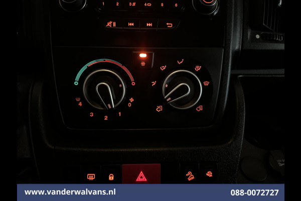 Peugeot Boxer 2.2 BlueHDi 141pk Bakwagen 436cm Lang Laadklep Euro6 Airco | Cruisecontrol | 1055kg laadvermogen Camera, Bijrijdersbank