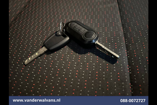 Peugeot Boxer 2.2 BlueHDi 141pk Bakwagen 436cm Lang Laadklep Euro6 Airco | Cruisecontrol | 1055kg laadvermogen Camera, Bijrijdersbank