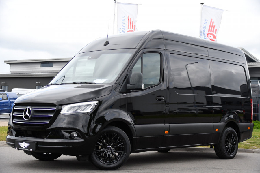 Mercedes-Benz Sprinter 319 3.0 CDI L2H2 Black Edition Adaptieve Cruise, Camera, Carplay, 10,5'' Mbux, LED, Stoelverwarming, Geveerde stoel, Trekhaak, Uniek!