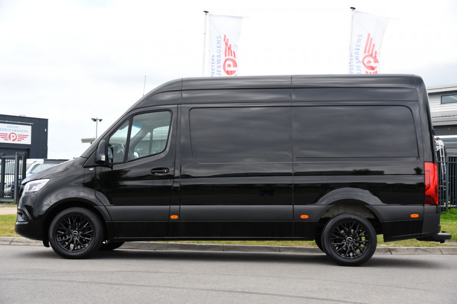 Mercedes-Benz Sprinter 319 3.0 CDI L2H2 Black Edition Adaptieve Cruise, Camera, Carplay, 10,5'' Mbux, LED, Stoelverwarming, Geveerde stoel, Trekhaak, Uniek!
