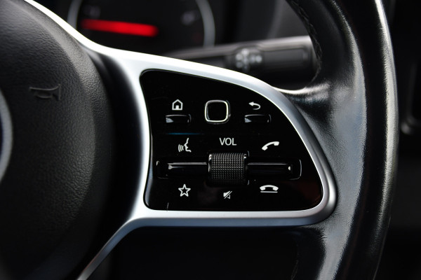 Mercedes-Benz Sprinter 319 3.0 CDI L2H2 Black Edition Adaptieve Cruise, Camera, Carplay, 10,5'' Mbux, LED, Stoelverwarming, Geveerde stoel, Trekhaak, Uniek!