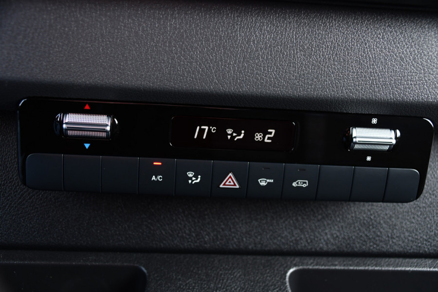 Mercedes-Benz Sprinter 319 3.0 CDI L2H2 Black Edition Adaptieve Cruise, Camera, Carplay, 10,5'' Mbux, LED, Stoelverwarming, Geveerde stoel, Trekhaak, Uniek!
