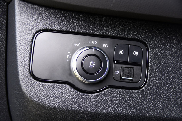 Mercedes-Benz Sprinter 319 3.0 CDI L2H2 Black Edition Adaptieve Cruise, Camera, Carplay, 10,5'' Mbux, LED, Stoelverwarming, Geveerde stoel, Trekhaak, Uniek!