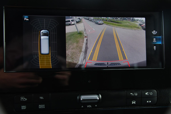 Mercedes-Benz Sprinter 319 3.0 CDI L2H2 Black Edition Adaptieve Cruise, Camera, Carplay, 10,5'' Mbux, LED, Stoelverwarming, Geveerde stoel, Trekhaak, Uniek!
