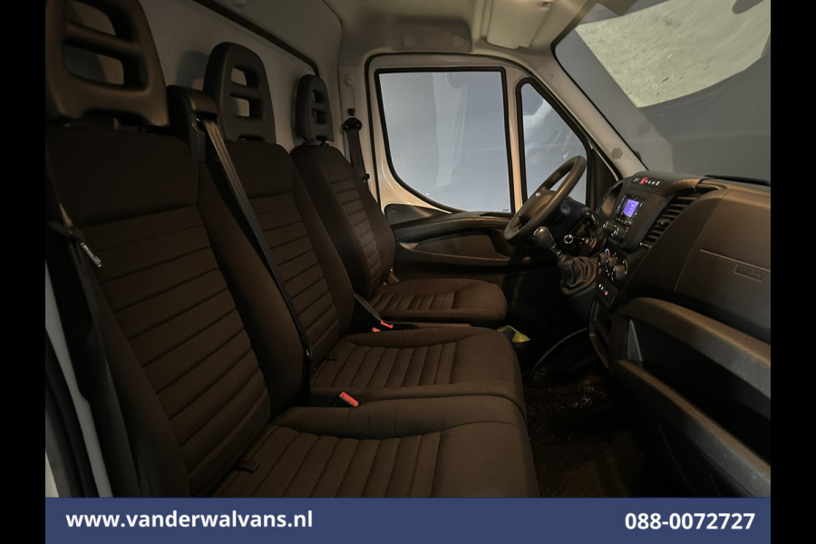 Iveco Daily 35C16 157pk Bakwagen Laadklep Dubbel Lucht Euro6 Airco | 920kg laadvermogen bijrijdersbank