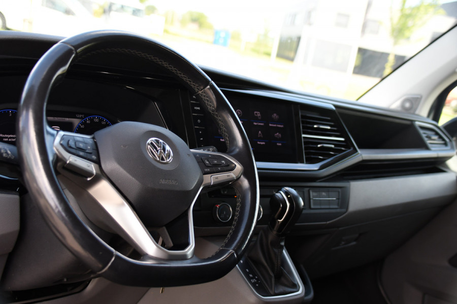 Volkswagen Transporter 2.0 TDI L1H1 30 Bulli Virtual, Adaptieve Cruise, Camera, Carplay, 199pk, Automaat, Trekhaak, LED, Stoelverwarming, Trekhaak, Uniek!